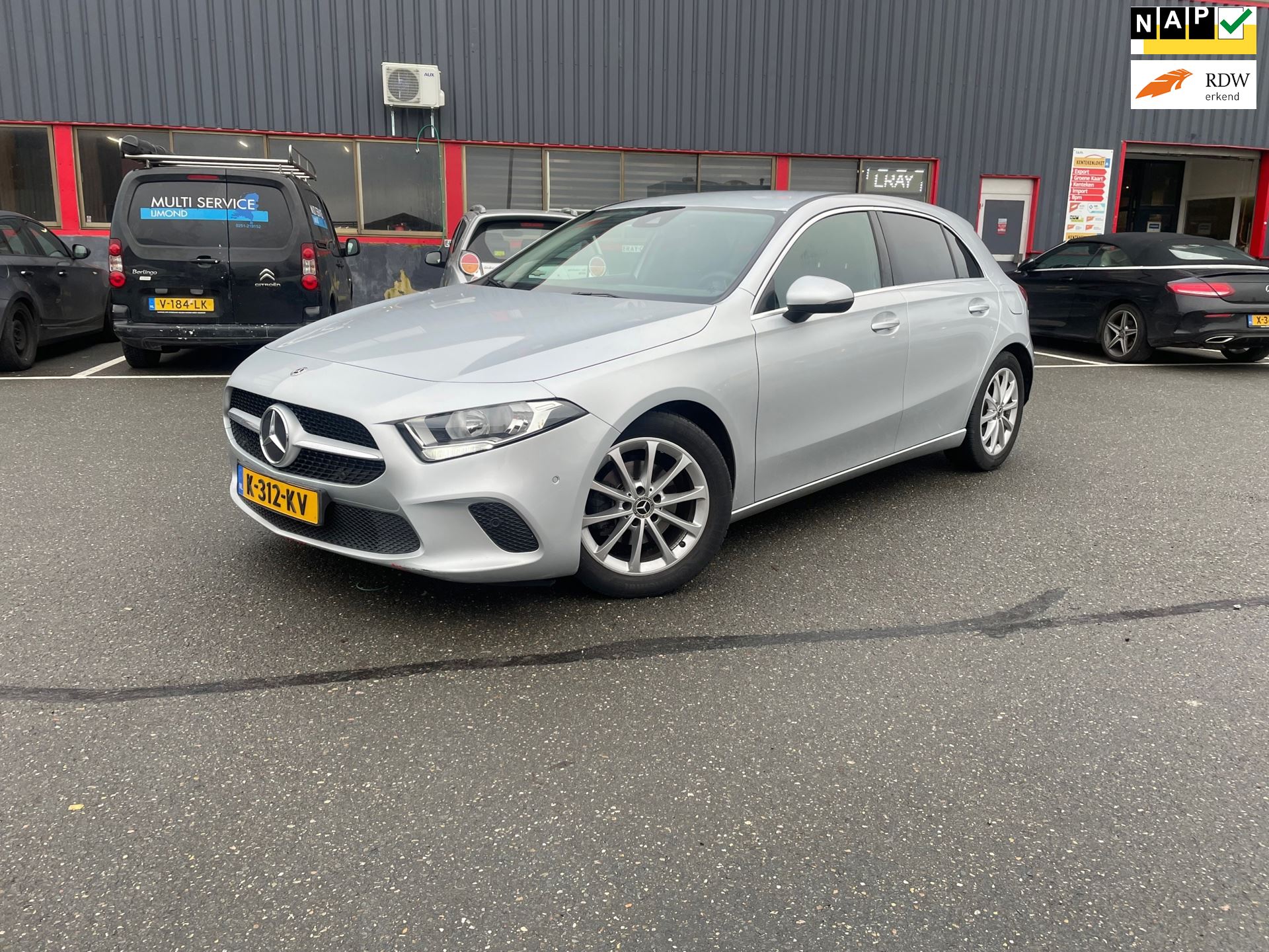 Mercedes-Benz A-klasse 180 d Premium Plus / NIEUWE MOTOR 12.00 KM / LEER / SP .VLG / OHB /