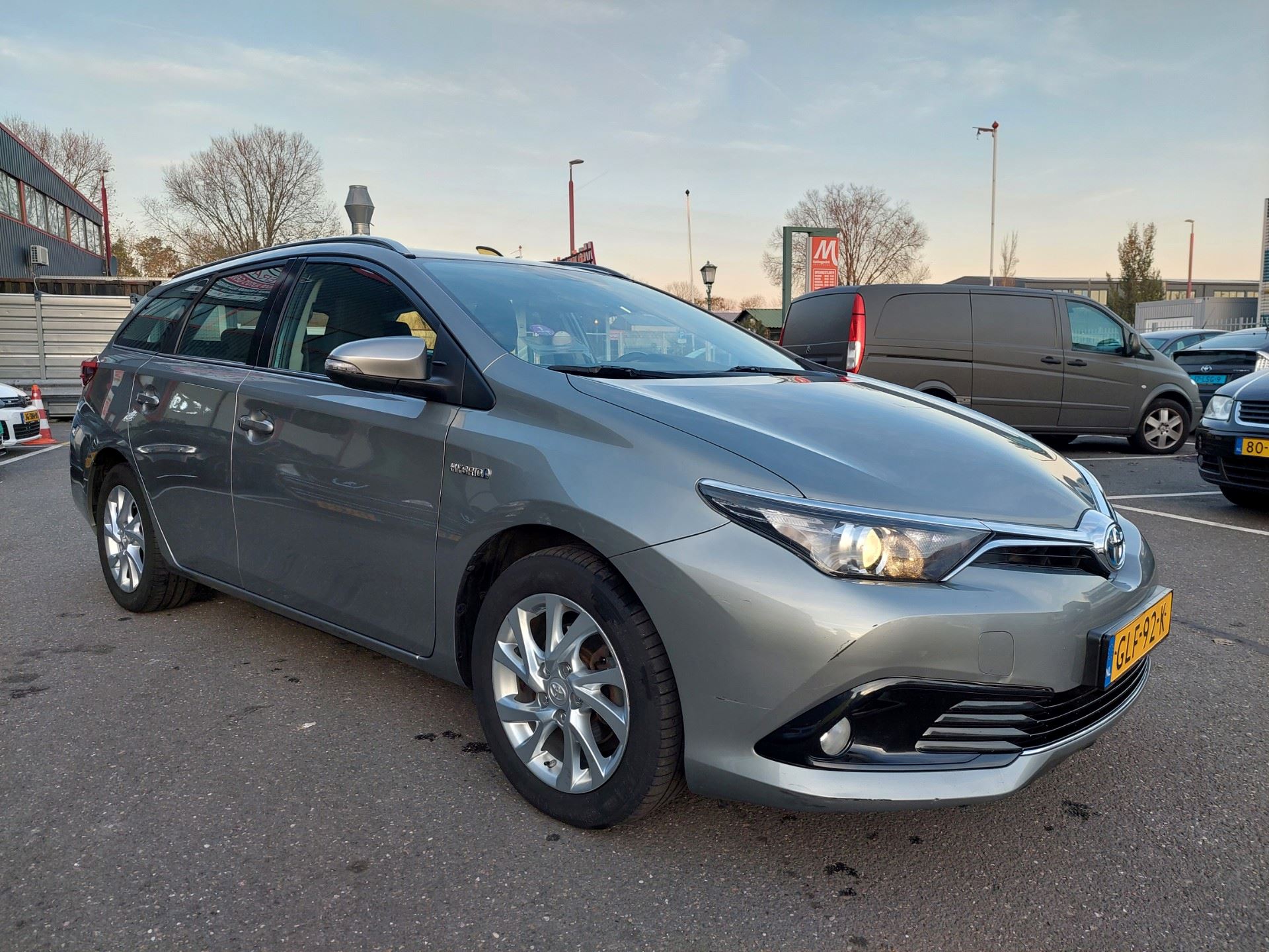 Toyota Auris Touring Sports 1.8 Hybrid Executive