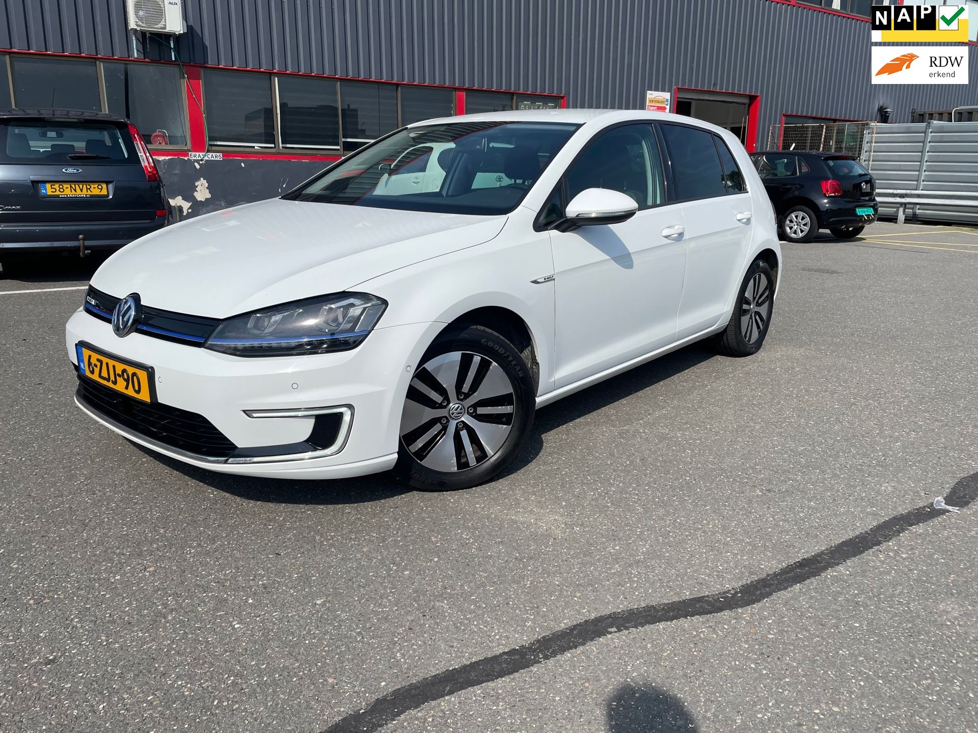 Volkswagen E-Golf E- Golf Volledig elektrisch | Snellaadfunctie | Navigatie | Stoelverwarming | Adapt. Cruise | Laneassist | Camera